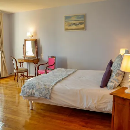D'hotes Du Bas Manoir 住宿加早餐酒店 3*