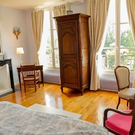 D'hotes Du Bas Manoir 奥登河畔的布雷特维尔