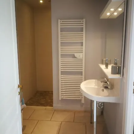 Bed and breakfast D'hotes Du Bas Manoir 2*