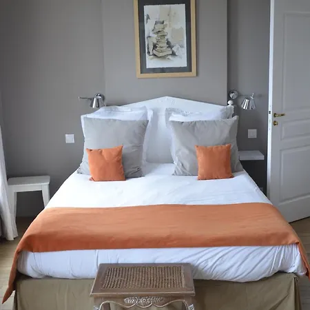 D'hotes Du Bas Manoir Bed and breakfast