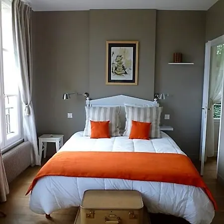 D'hotes Du Bas Manoir Oda ve Kahvaltı