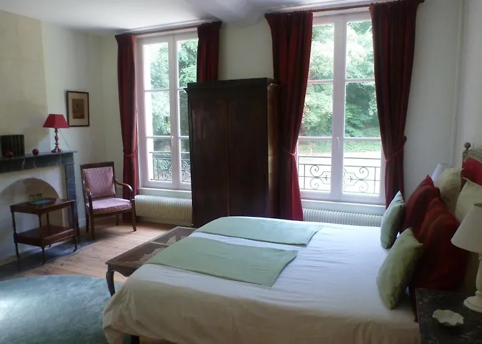 D'hotes Du Bas Manoir Bed & Breakfast